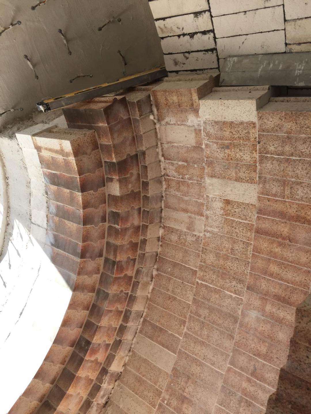 Multi-ring brick lining in rotary kiln
